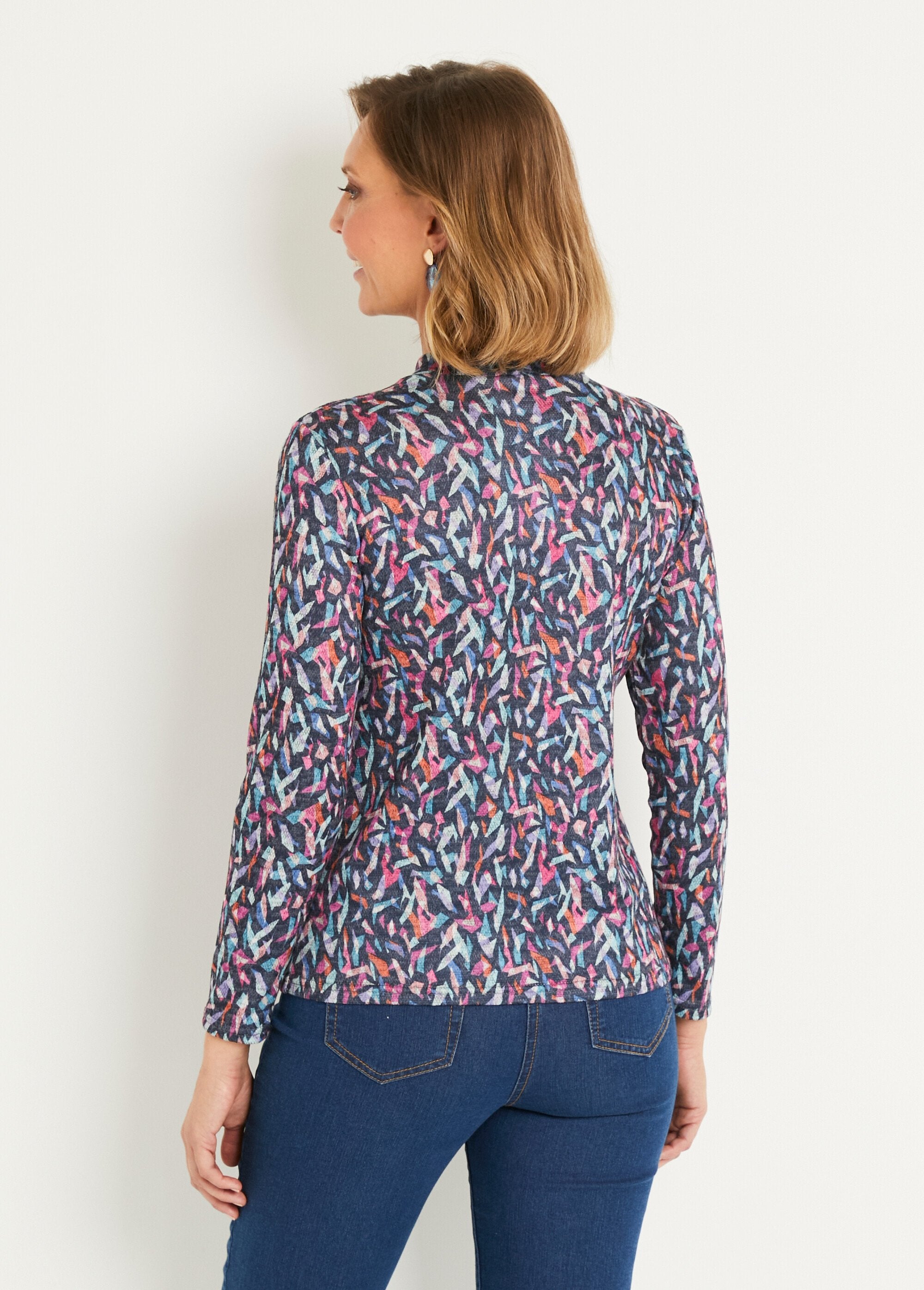 Warm_graphic_pattern_high_neck_t-shirt_Pink_and_blue_DO1_slim