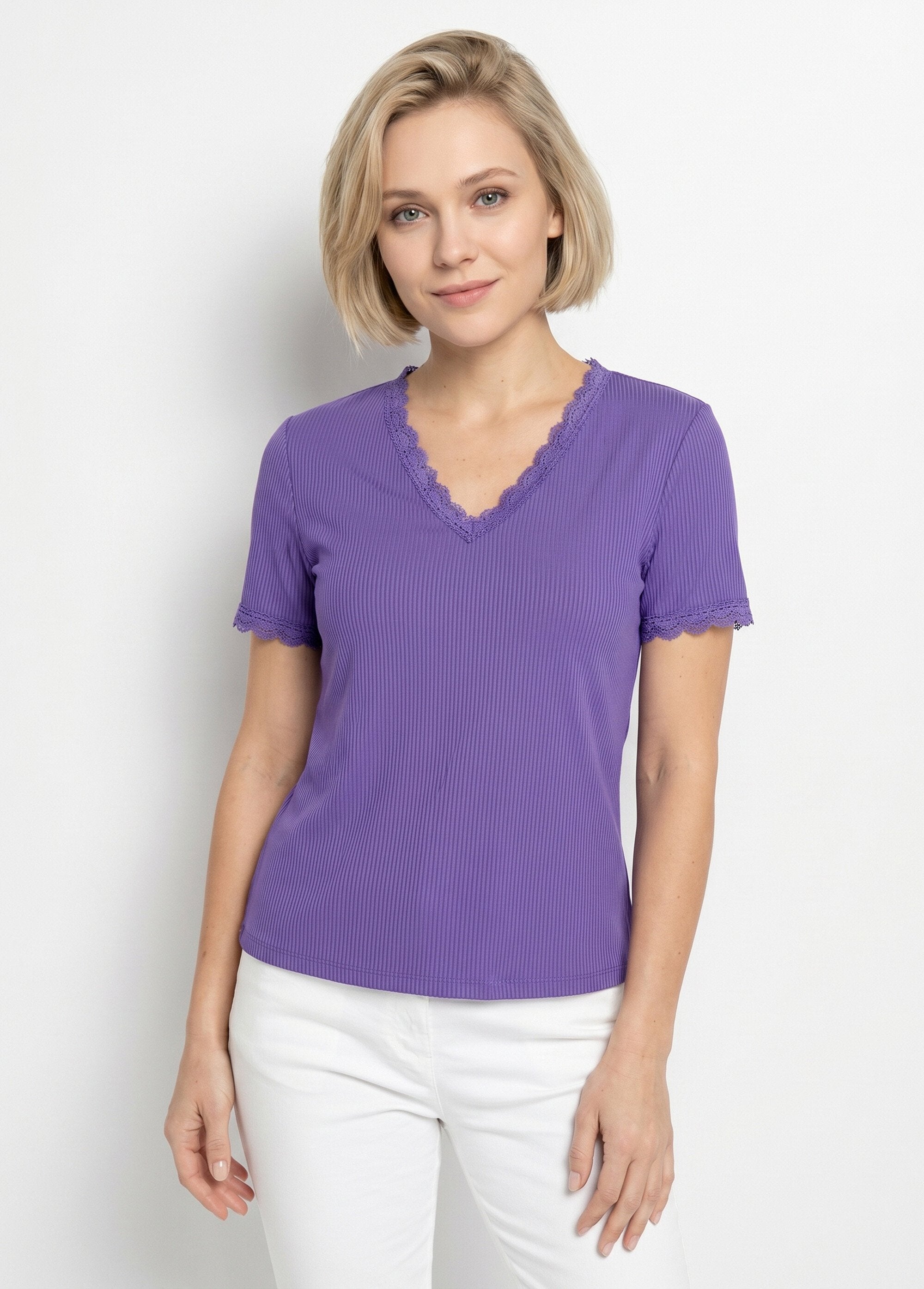 V-neck_t-shirt_with_fine_lace_ribbing_and_short_sleeves_Parma_FA1_slim