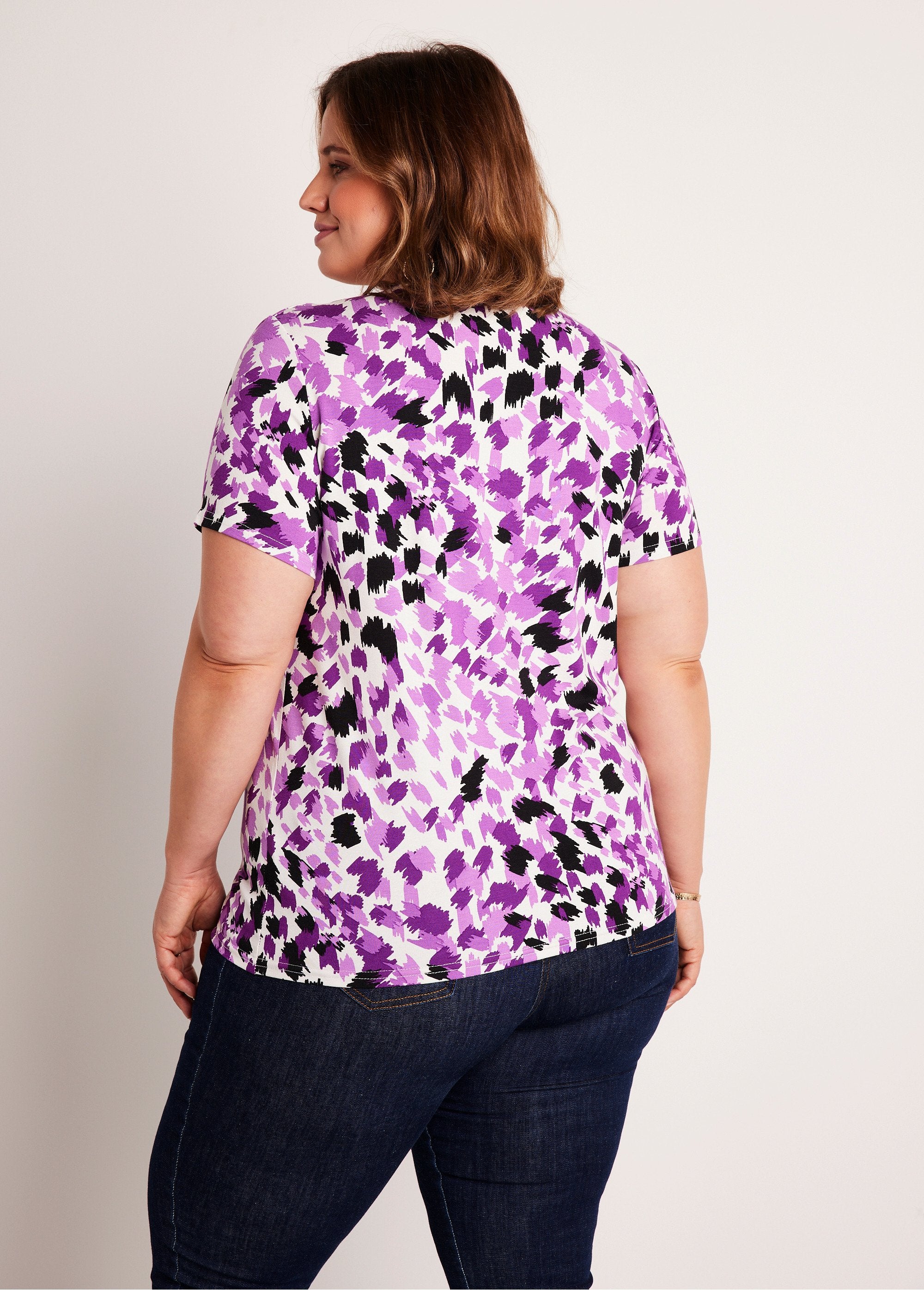 Short-sleeved_printed_cropped_t-shirt_Parma_DO1_curvy