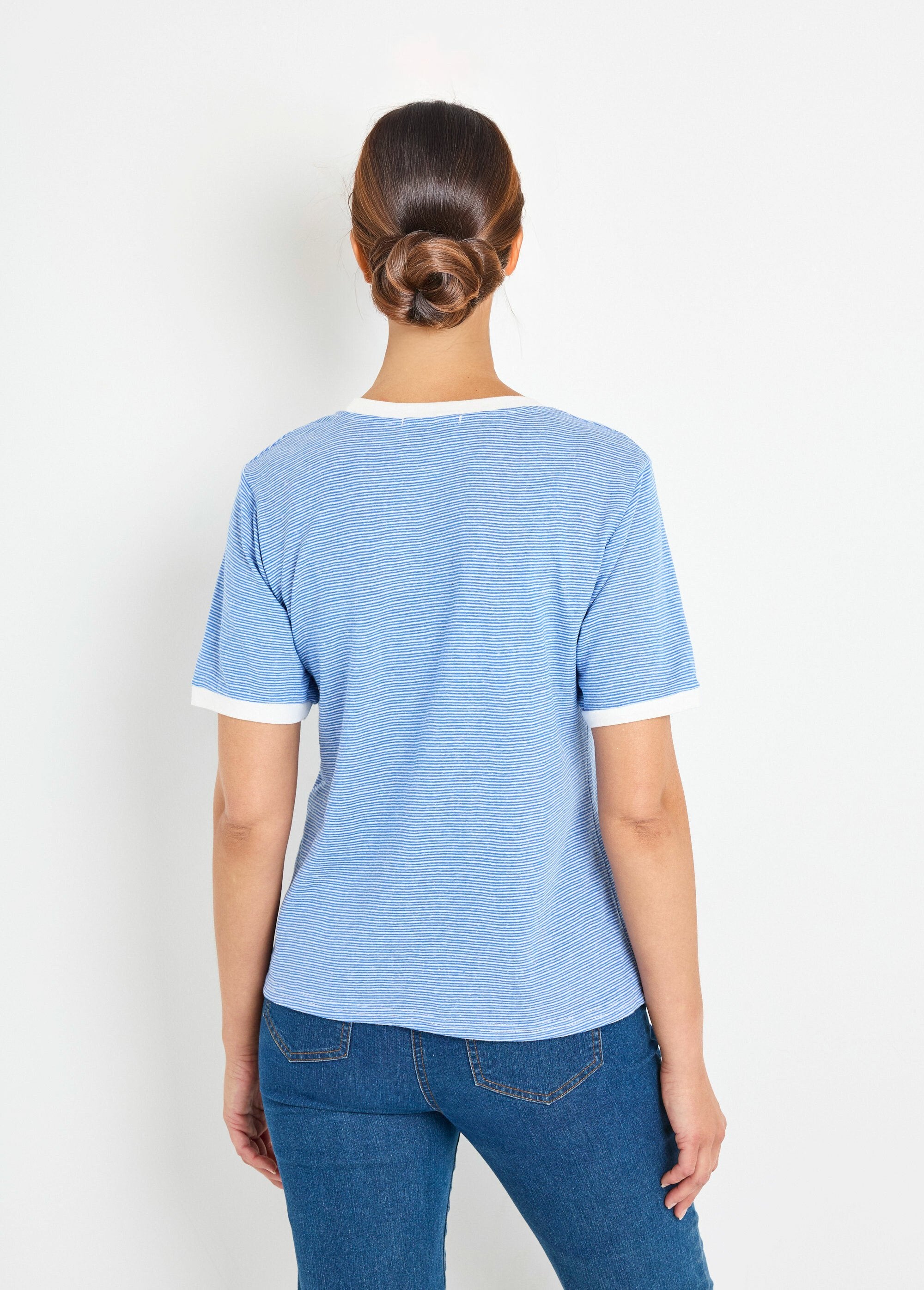 Stretchy_striped_crew_neck_t-shirt_Blue_DO1_slim