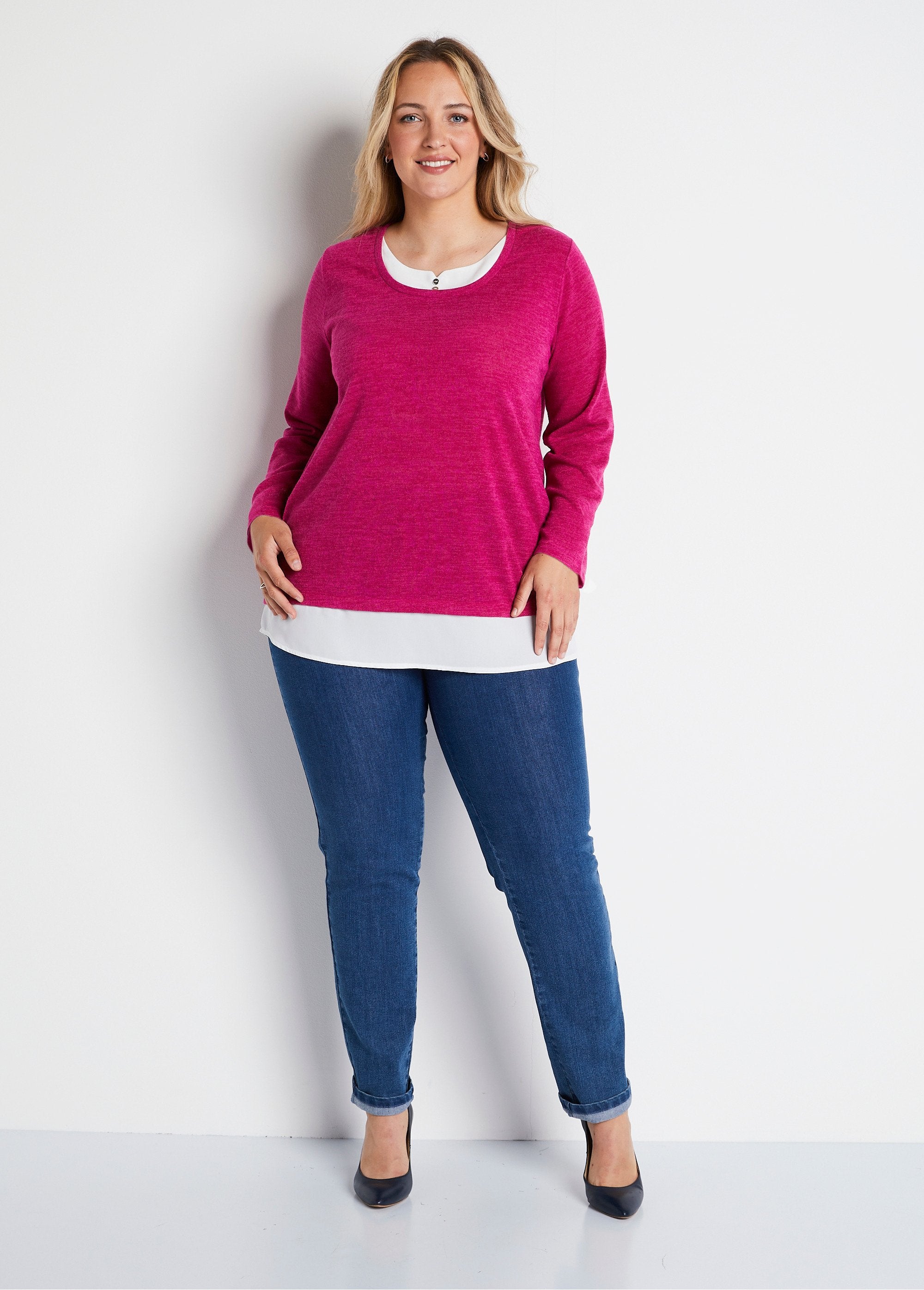 Mid-length_2-in-1_effect_t-shirt_Cassis_SF1_curvy