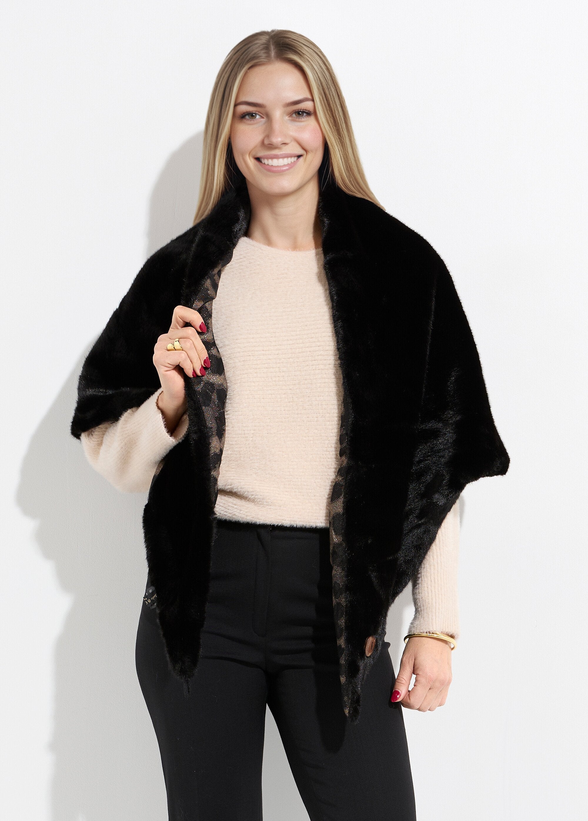 Leopard_faux_fur_choker_Black_FA1_slim
