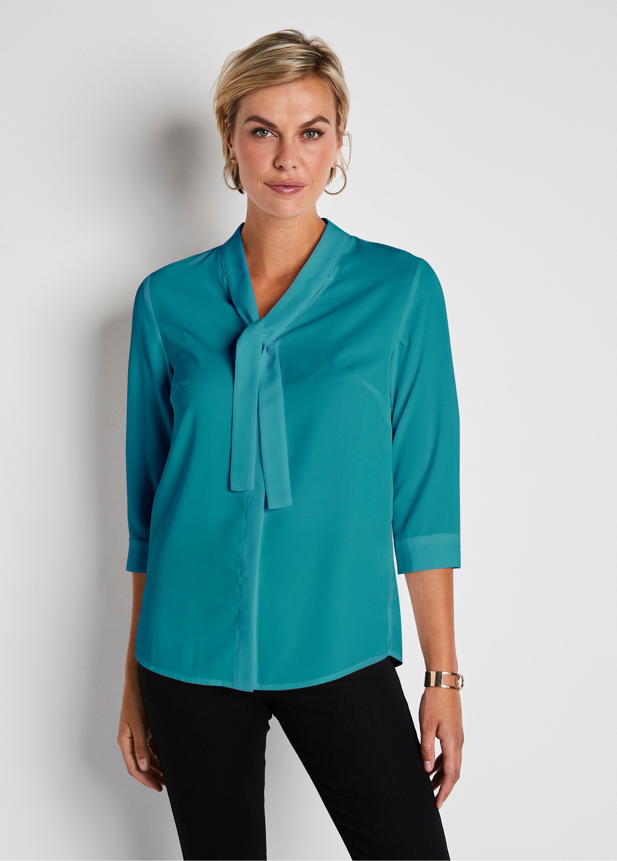 Buttoned_tunic_with_lavaliere_Emerald_FA1_slim