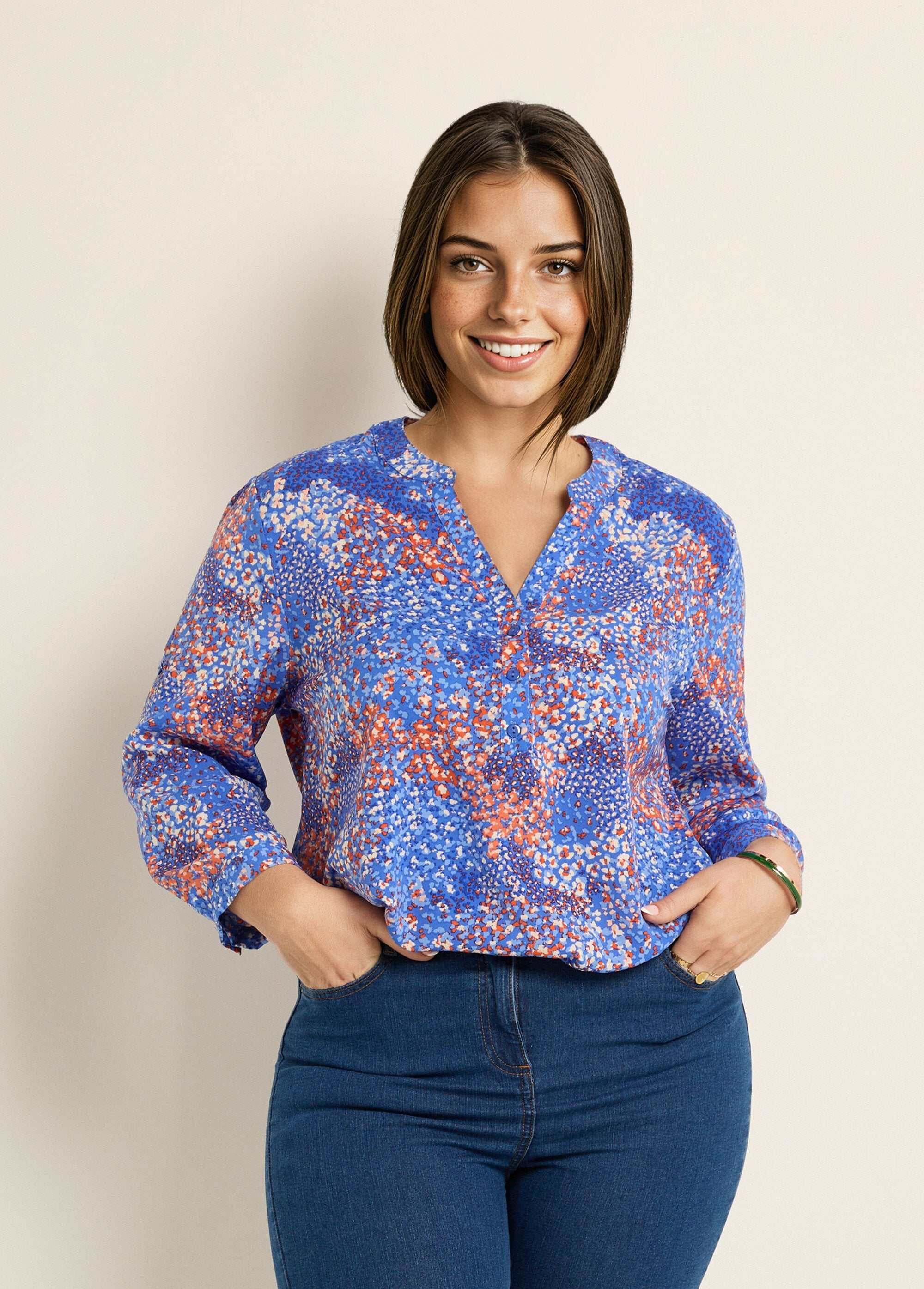 Long-sleeved_floral_V-neck_tunic_Blue_prints_FA1_curvy