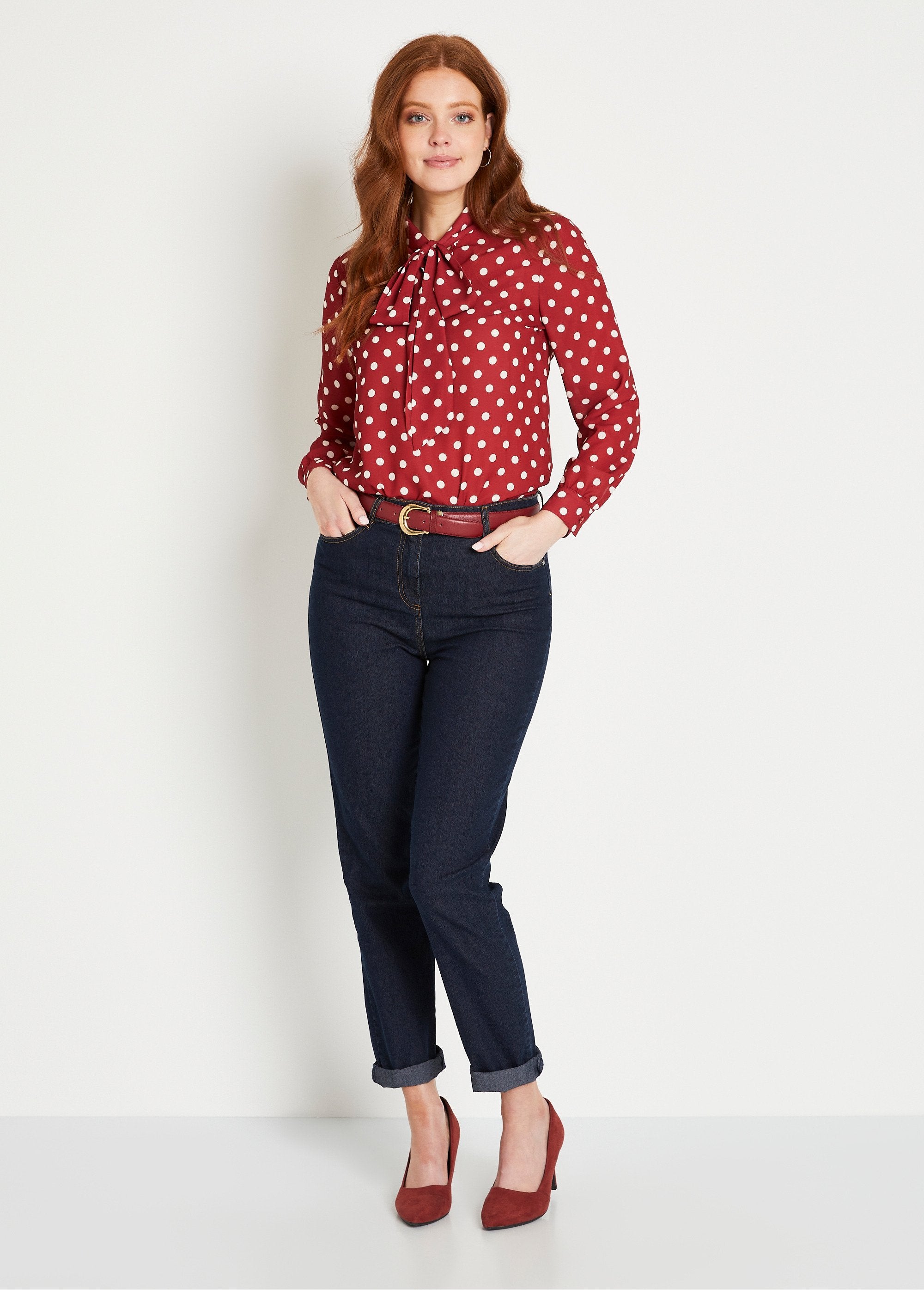 Fluid_tunic_with_plain_or_polka-dot_lavallière_collar_Bordeaux_and_ecru_SF1_slim