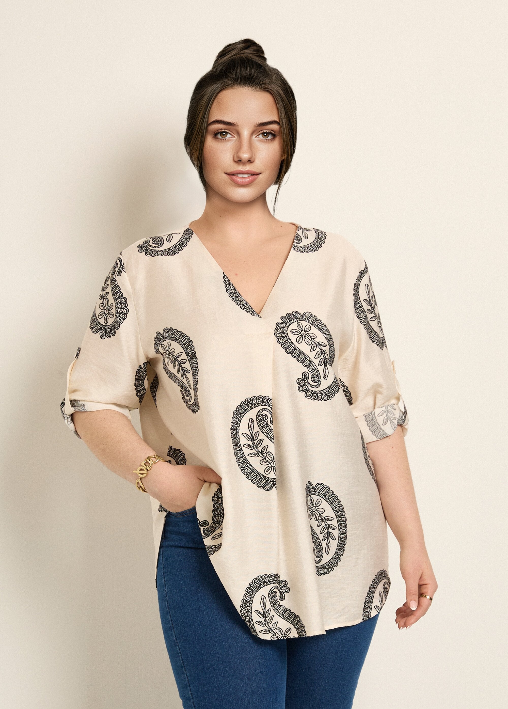Ethnic_patterned_tunic,_long_sleeves_Ecru_FA1_curvy