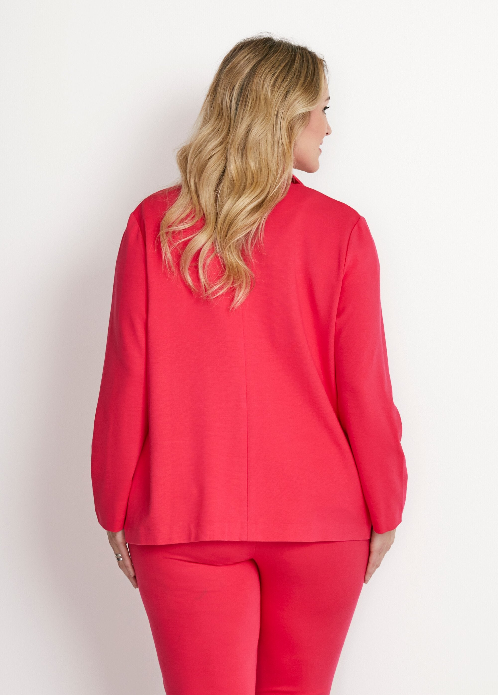 Straight_buttoned_knit_jacket_Pink_DO1_curvy